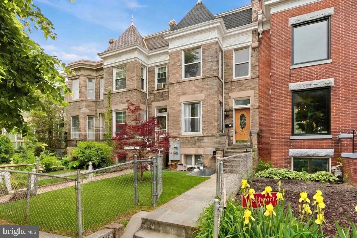 131 R Street NE #a photo 1