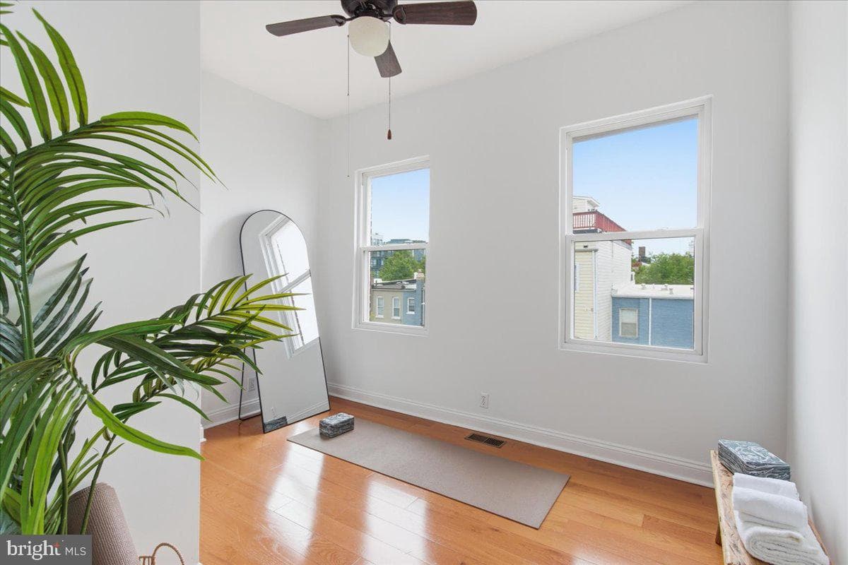 131 R Street NE #a photo 16