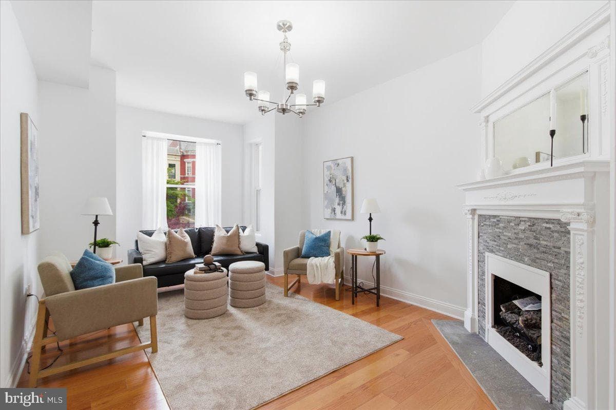 131 R Street NE #a photo 4