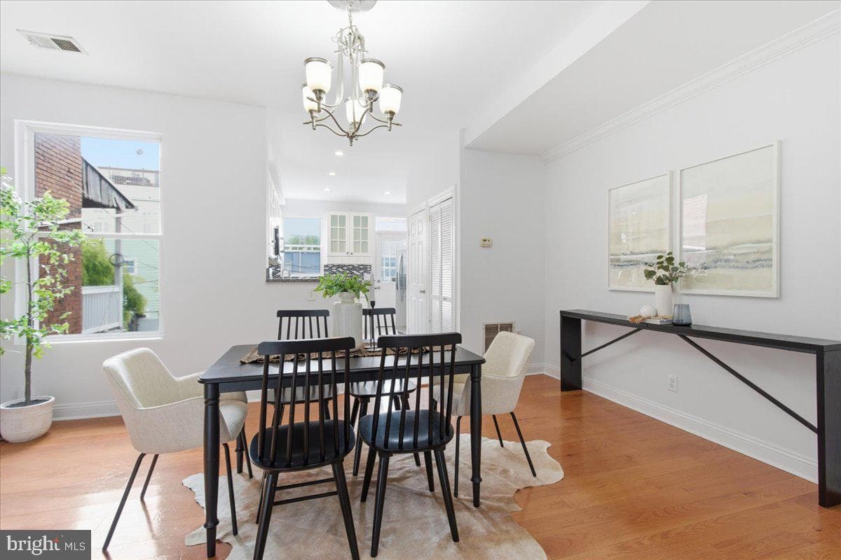 131 R Street NE #a photo 6