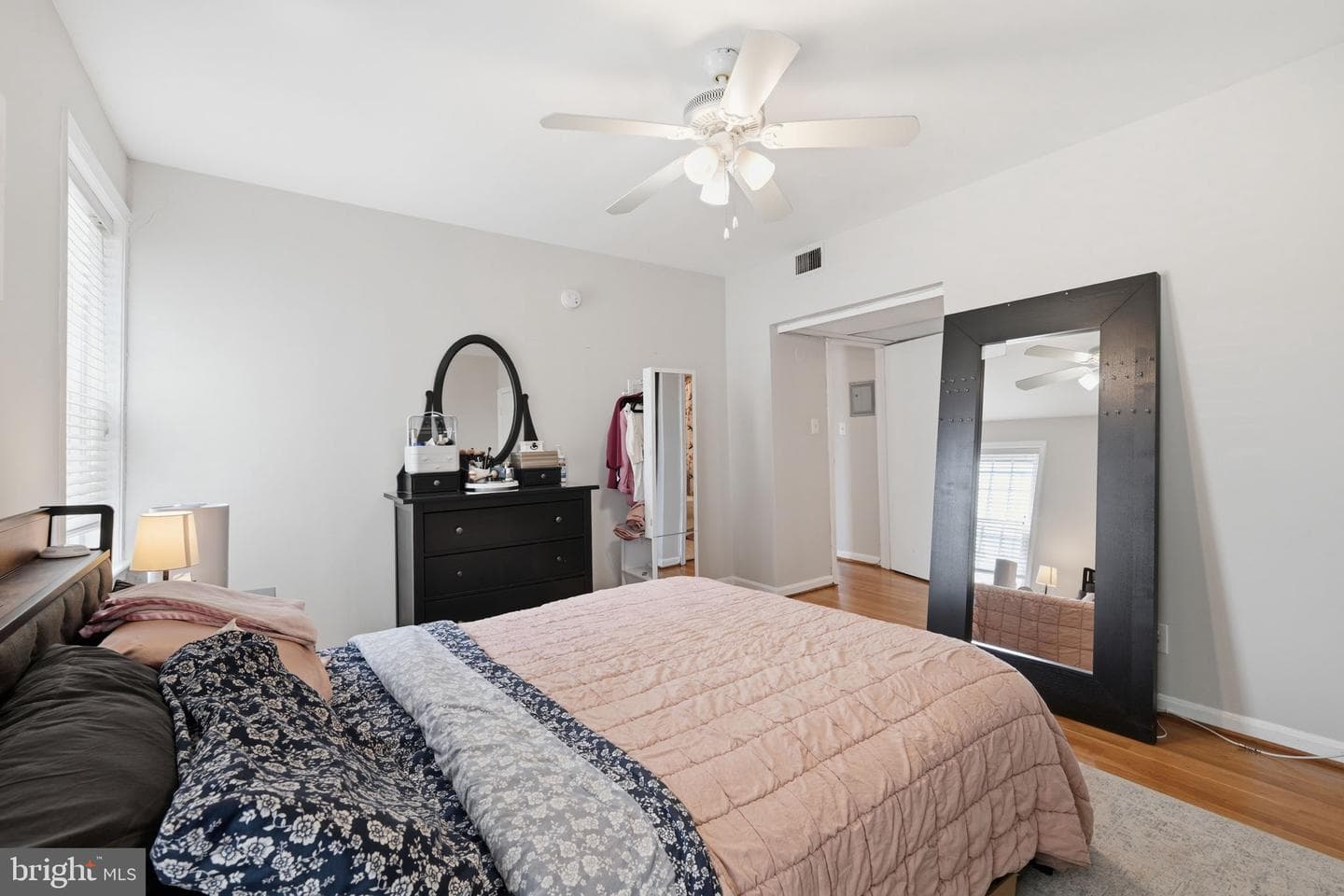 117 E Street SE #302 photo 14