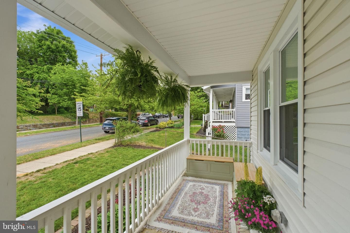 2211 R Street SE photo 3