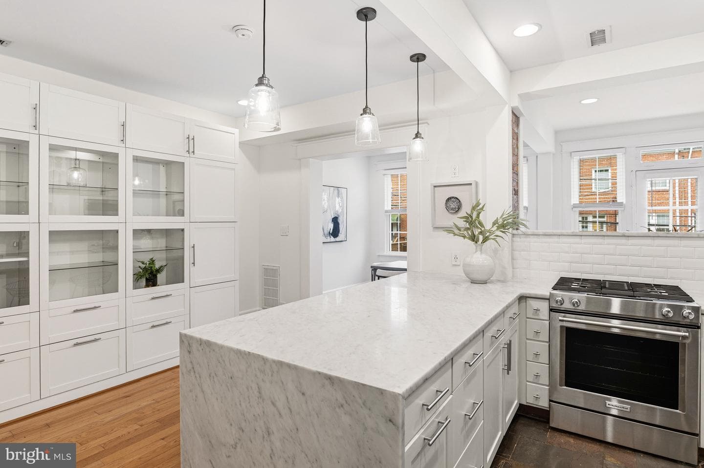 2442 39th Street NW photo 8