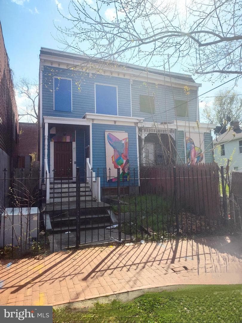 1531 U Street SE photo 2