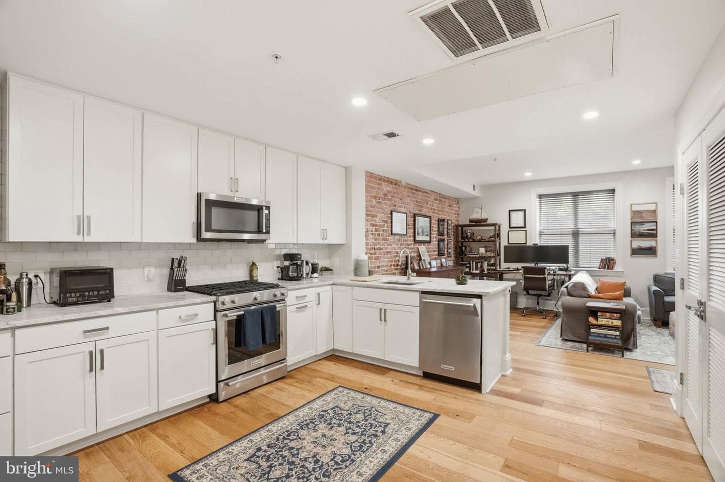 819 D Street NE #4 photo 11