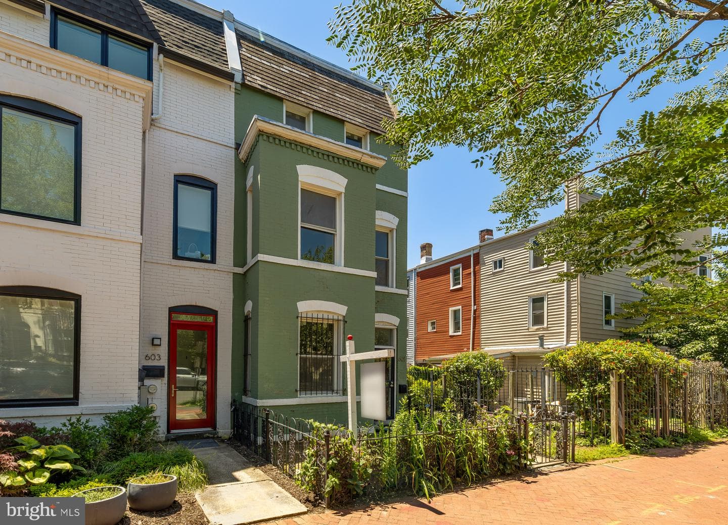 601 L Street NE photo 3