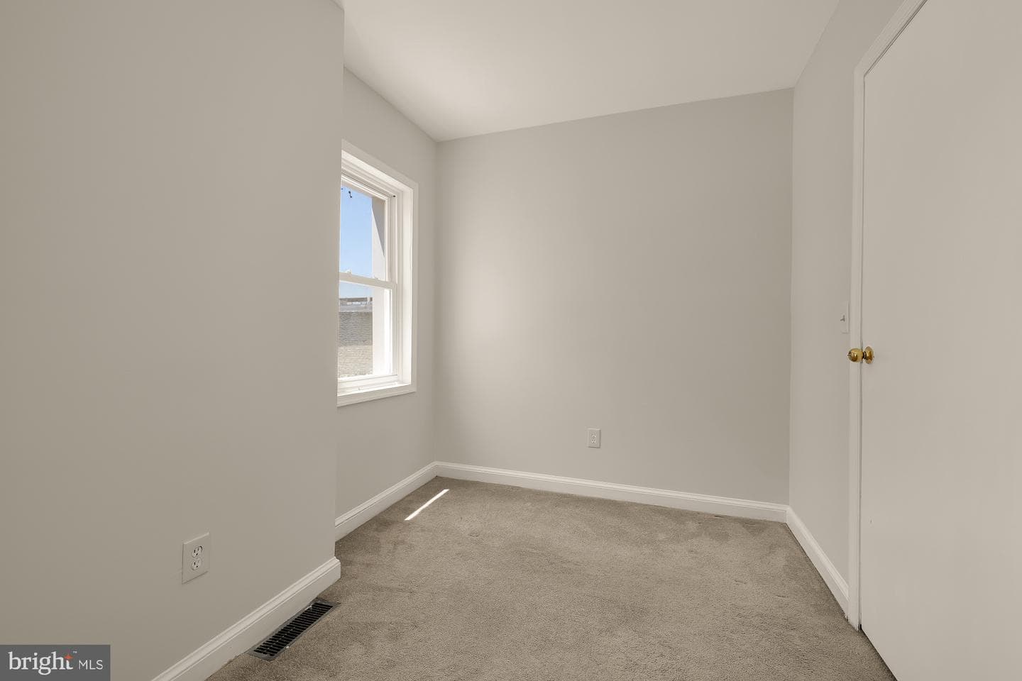 601 L Street NE photo 38