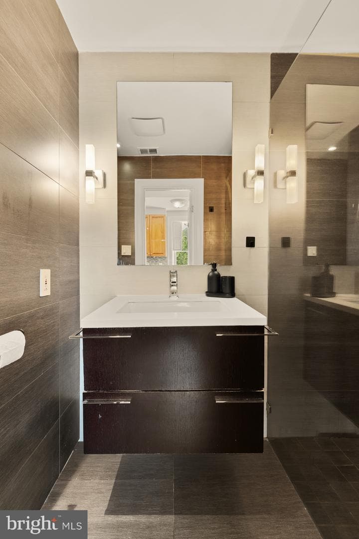 1730 New Hampshire Avenue NW #16 photo 21