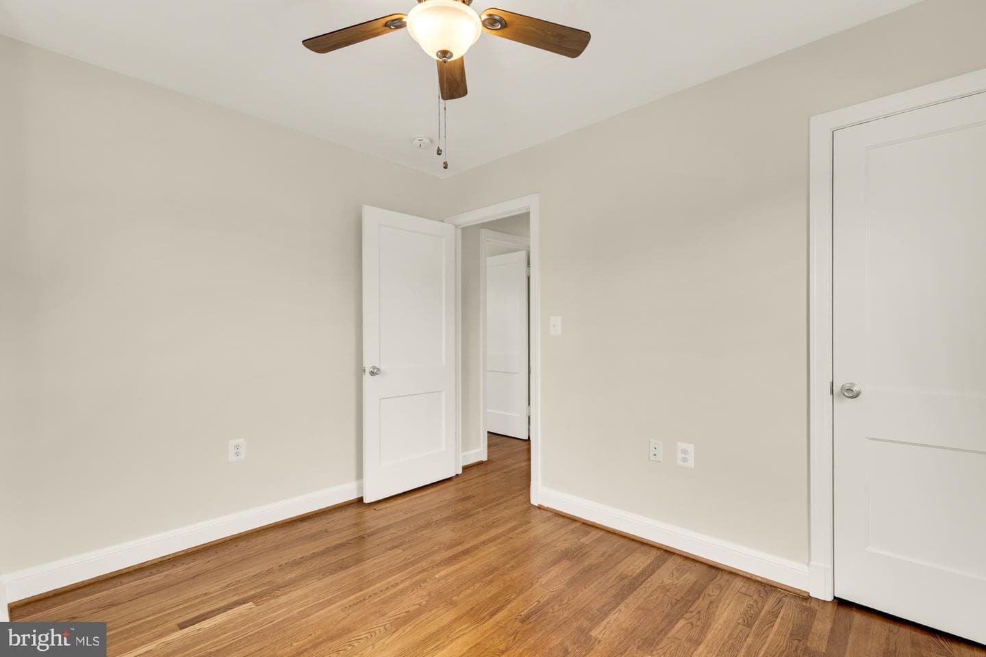 1917 T Place SE photo 28