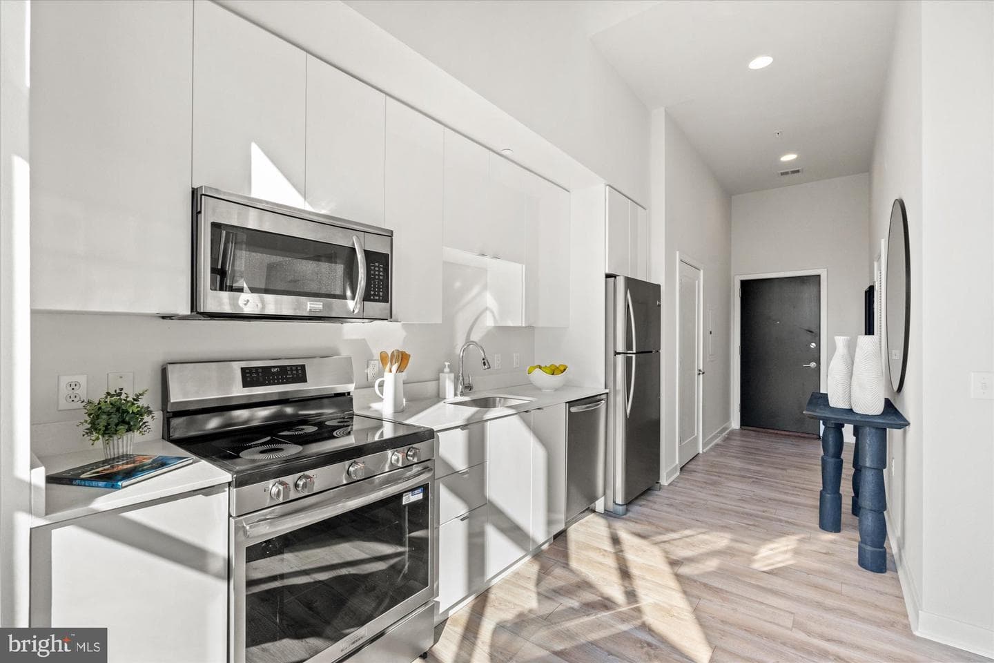 460 New York Ave NW #304 photo 8