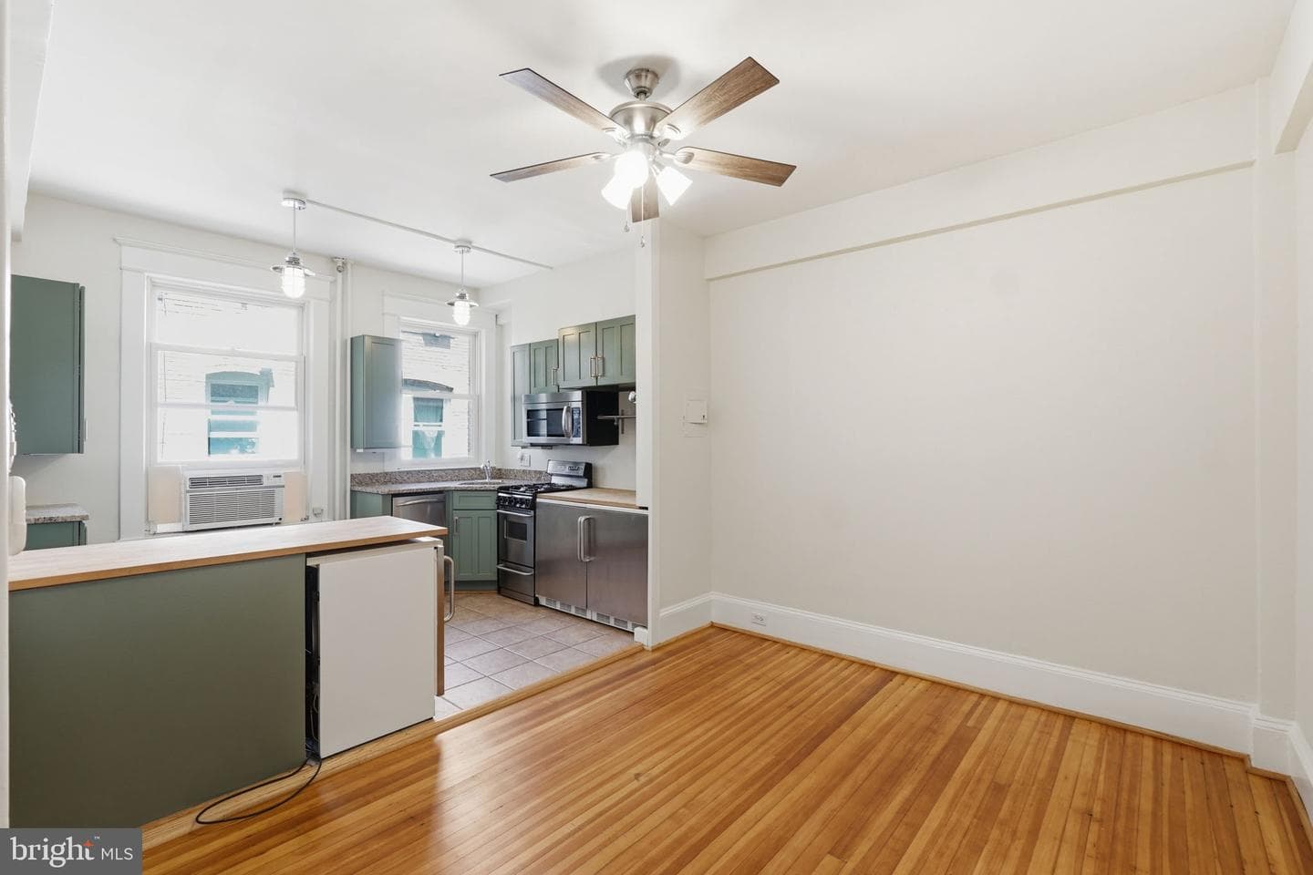1736 Columbia Road NW #307 photo 7