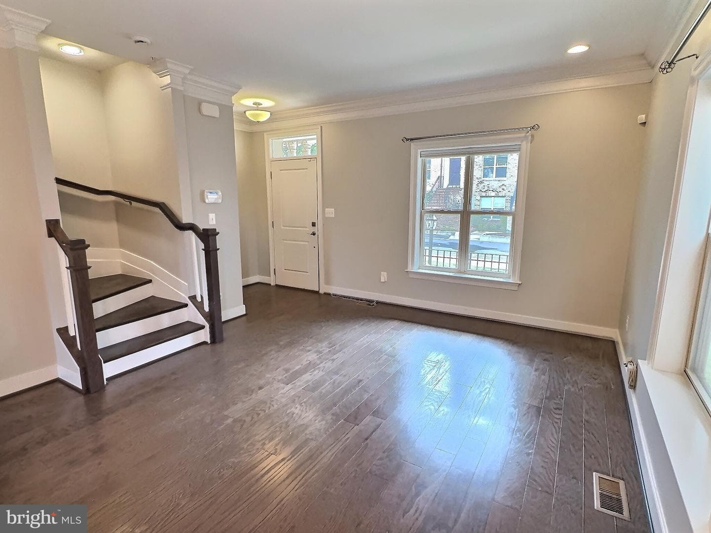 2179 Half Moon Place NE photo 5