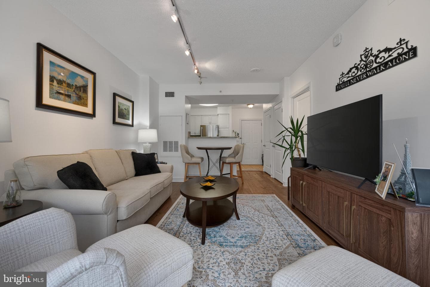 555 Massachusetts Avenue NW #506 photo 47