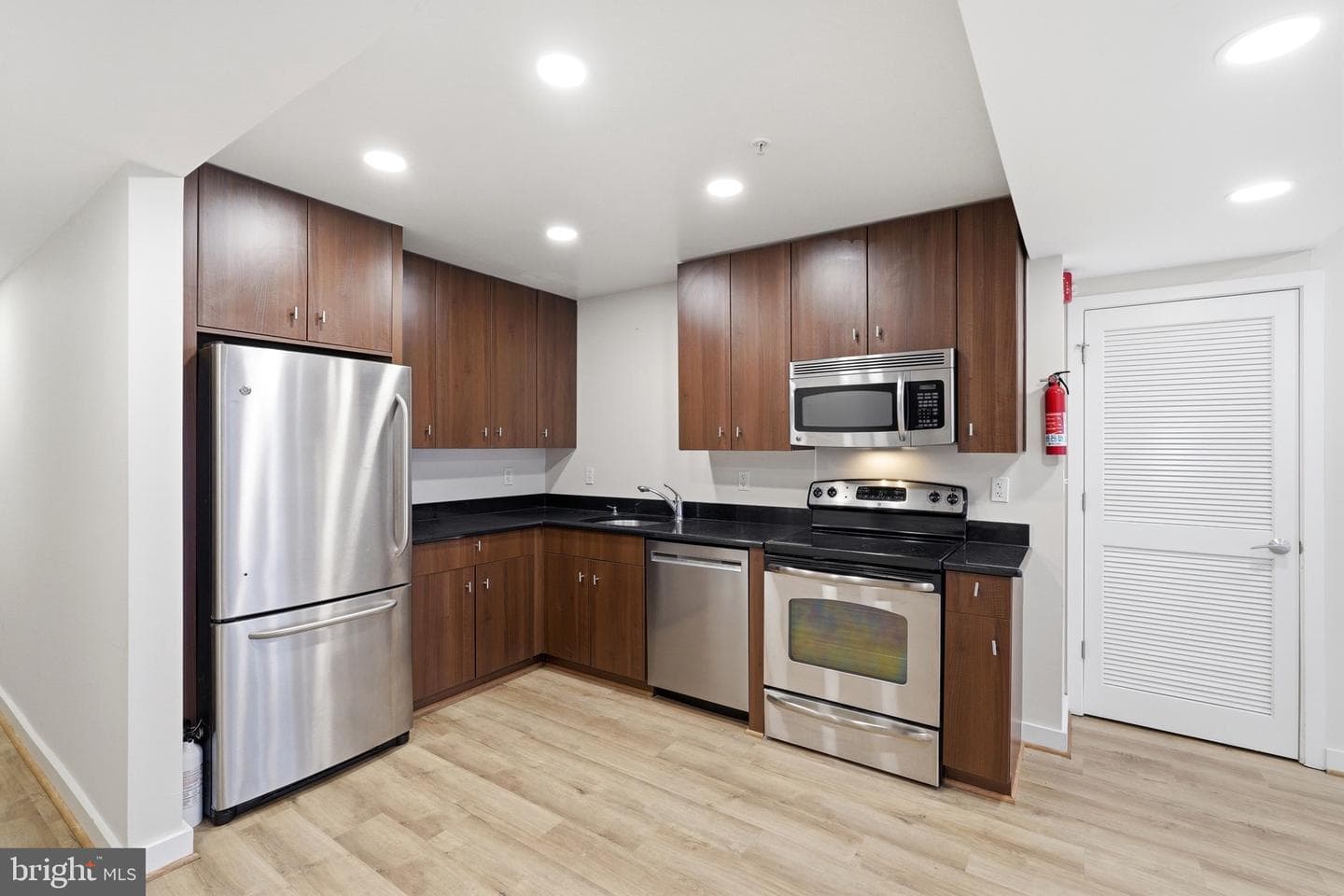 1423 Newton Street NW #104 photo 11