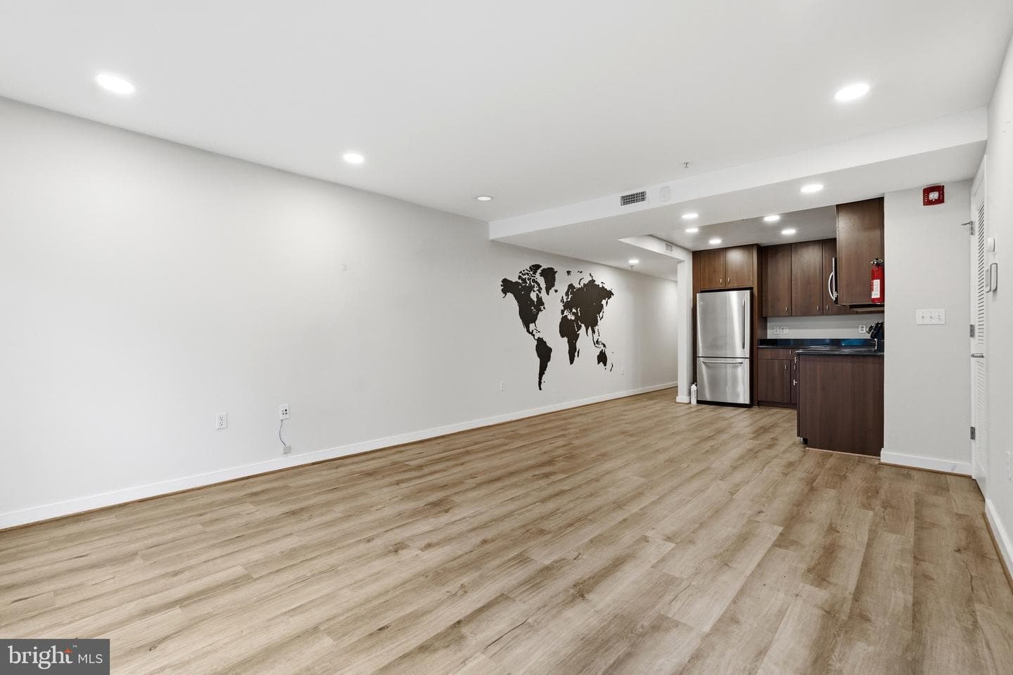 1423 Newton Street NW #104 photo 17