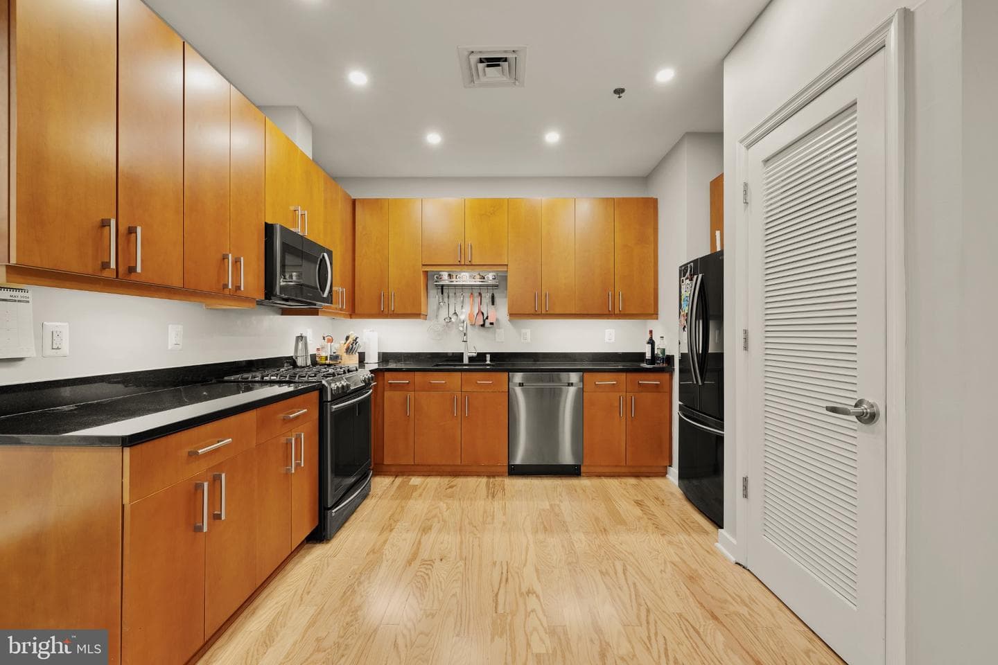 675 E St NW #350 photo 16