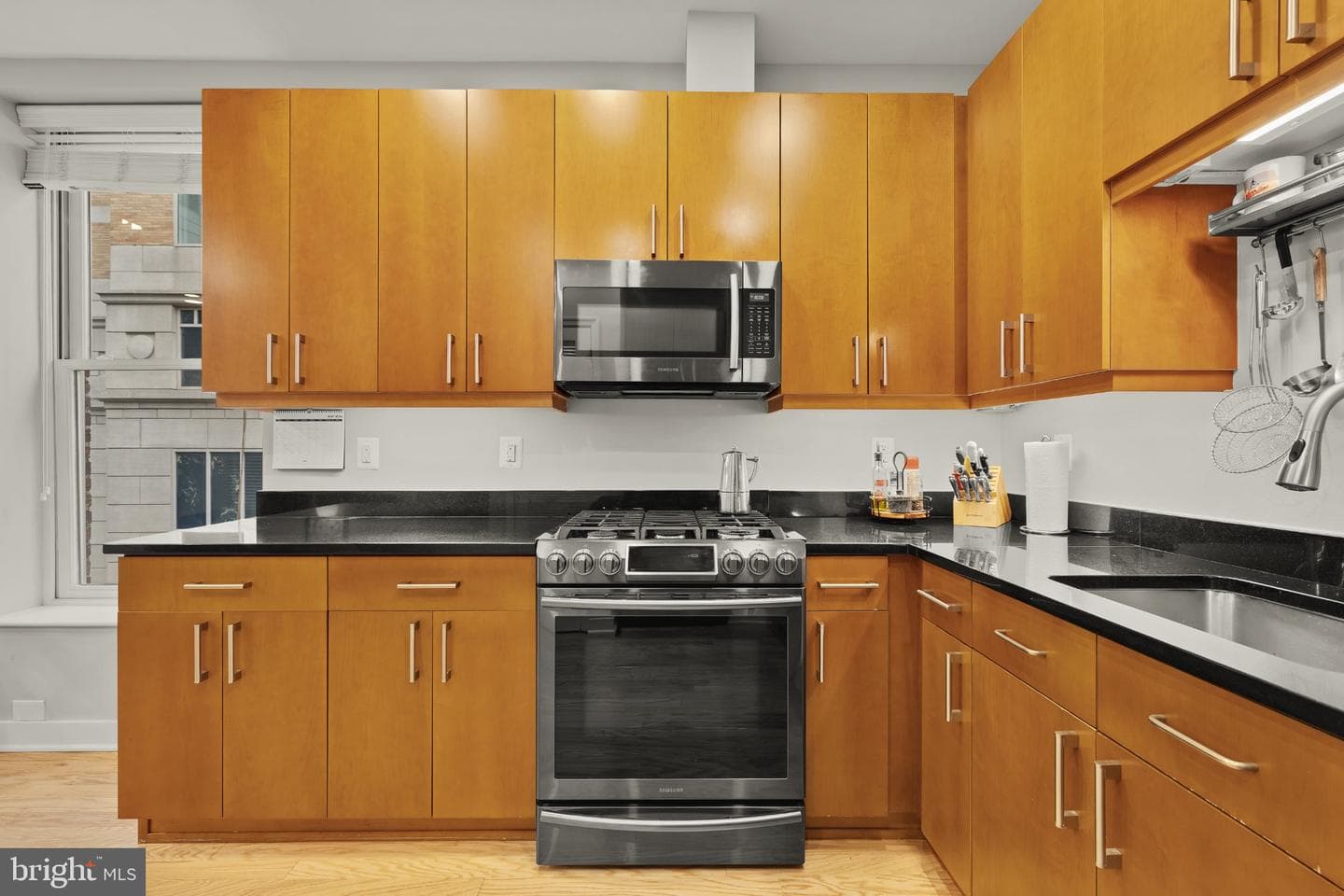 675 E St NW #350 photo 19