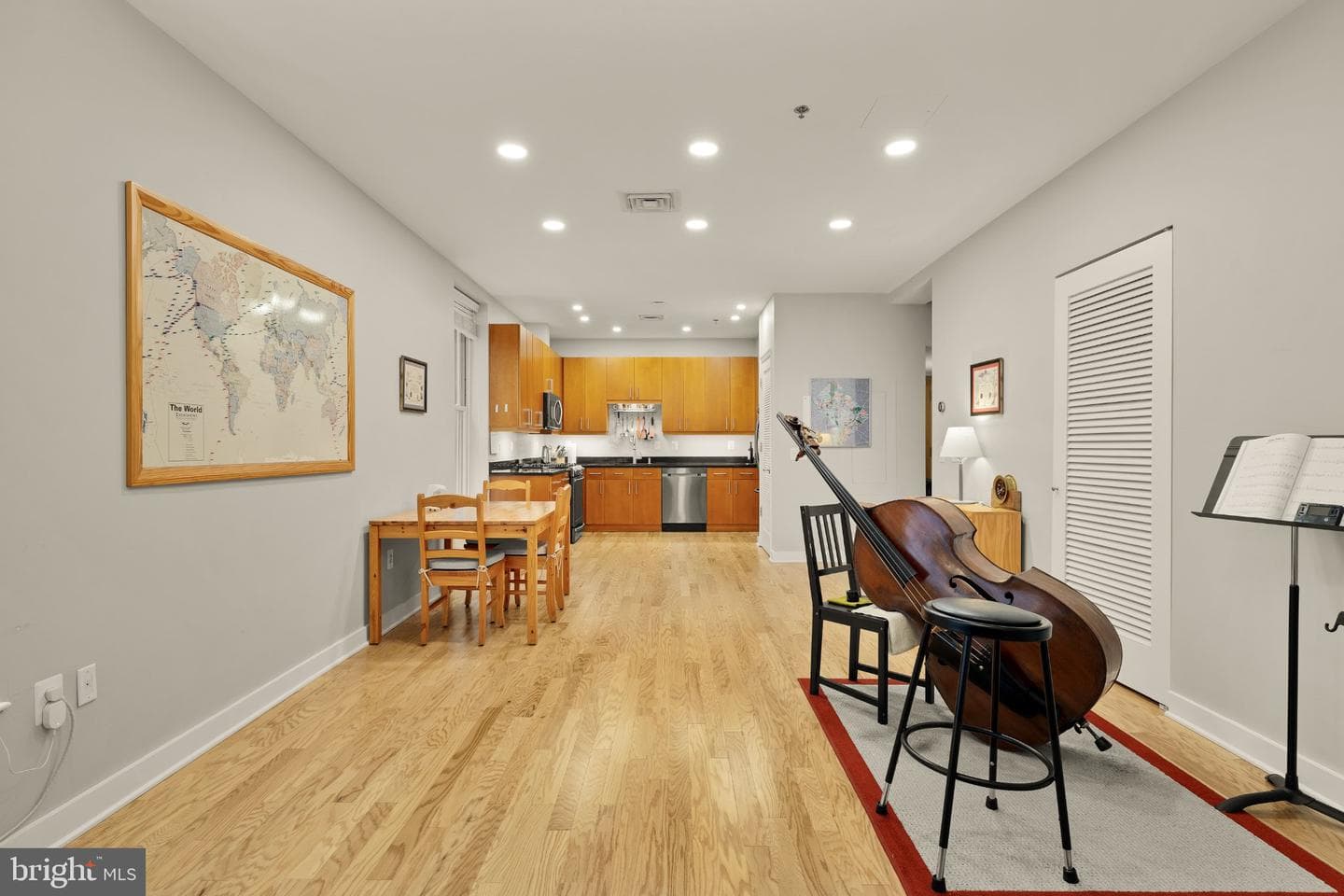 675 E St NW #350 photo 25