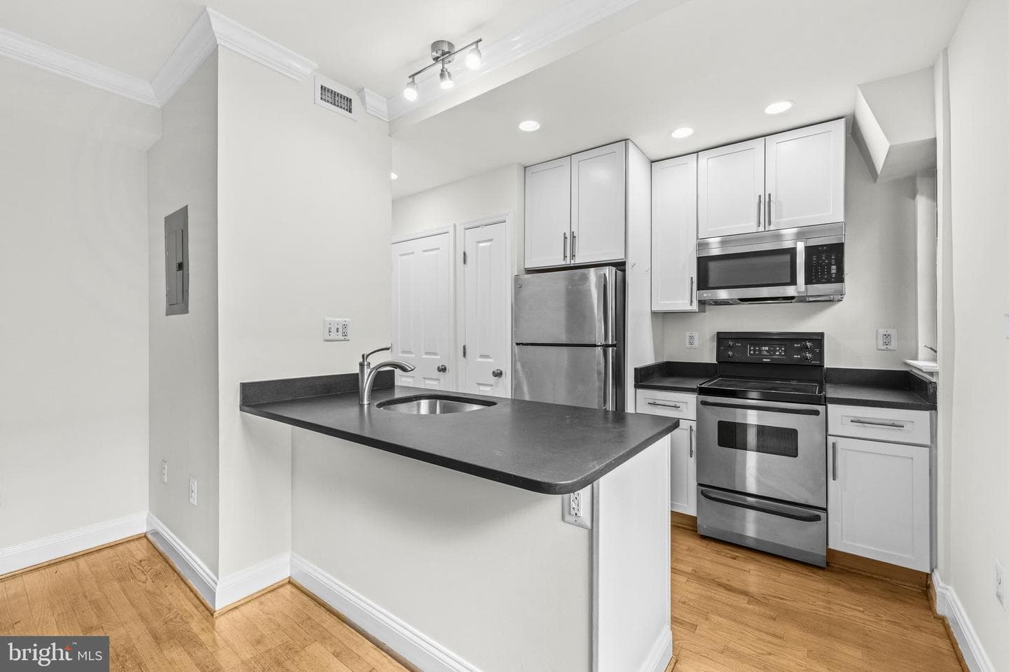 1701 16th Street NW #321 photo 8