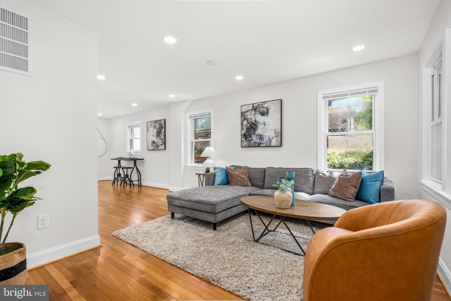 1712 U Street SE photo 4
