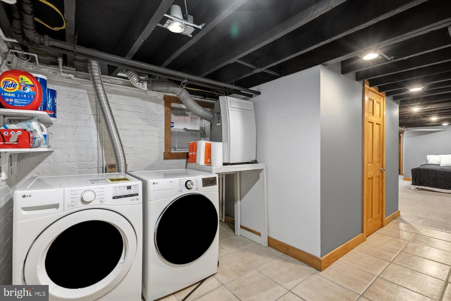 1032 Kenyon Street NW photo 30