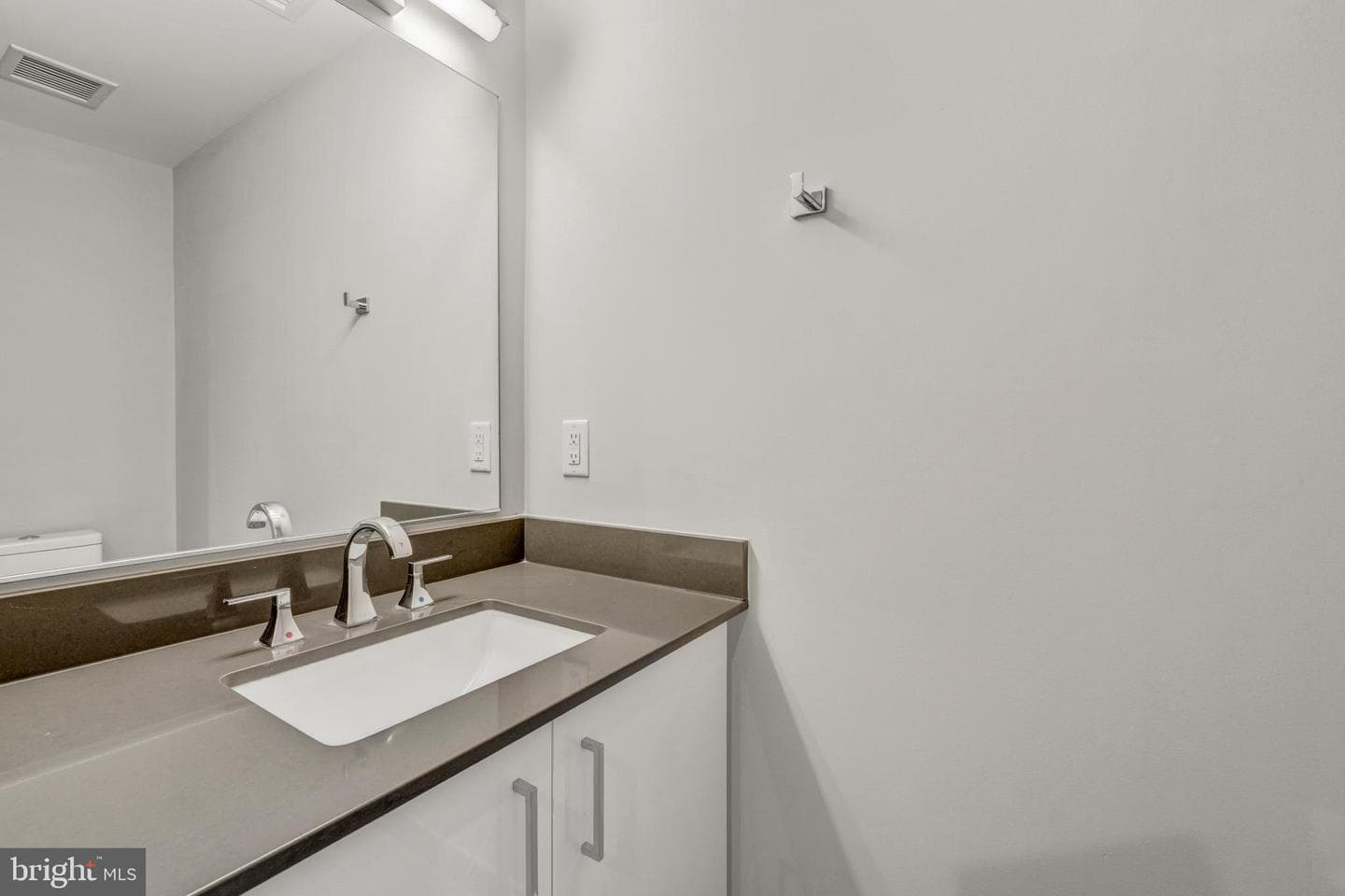 88 V Street SW #808 photo 31