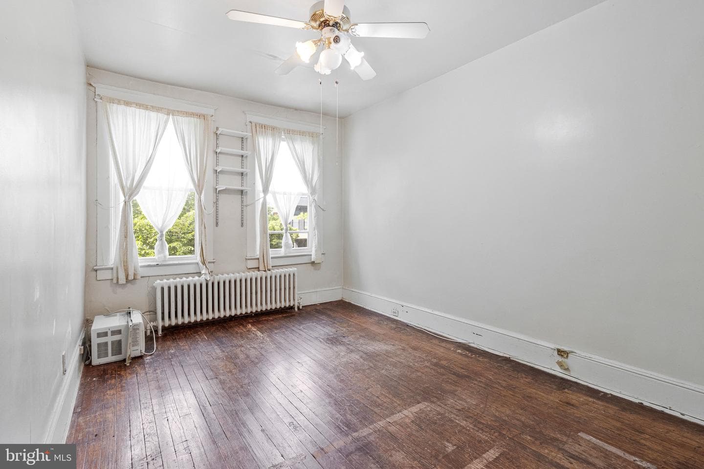 634 Irving Street NW photo 22