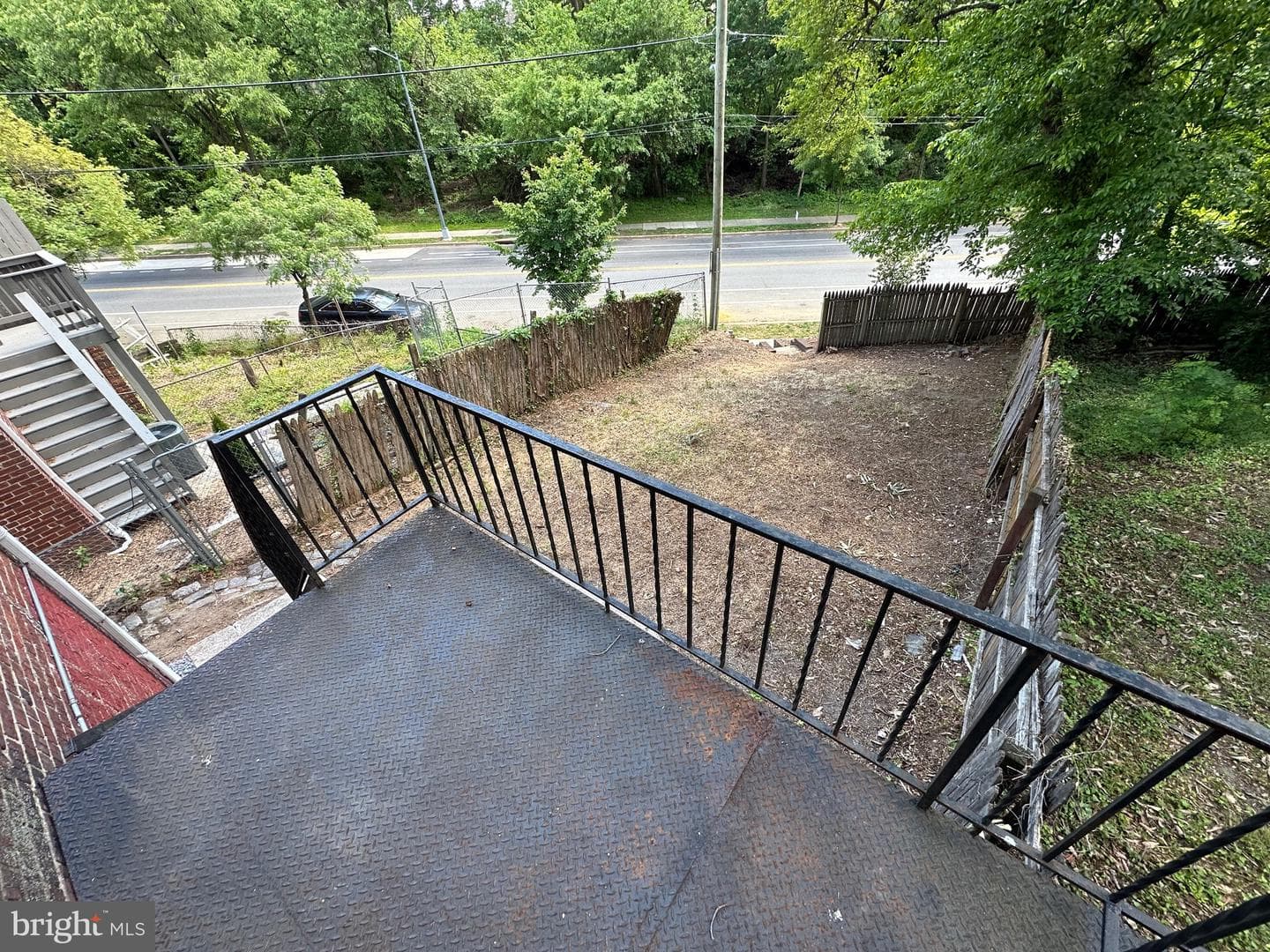 521 Oakwood Street SE photo 36