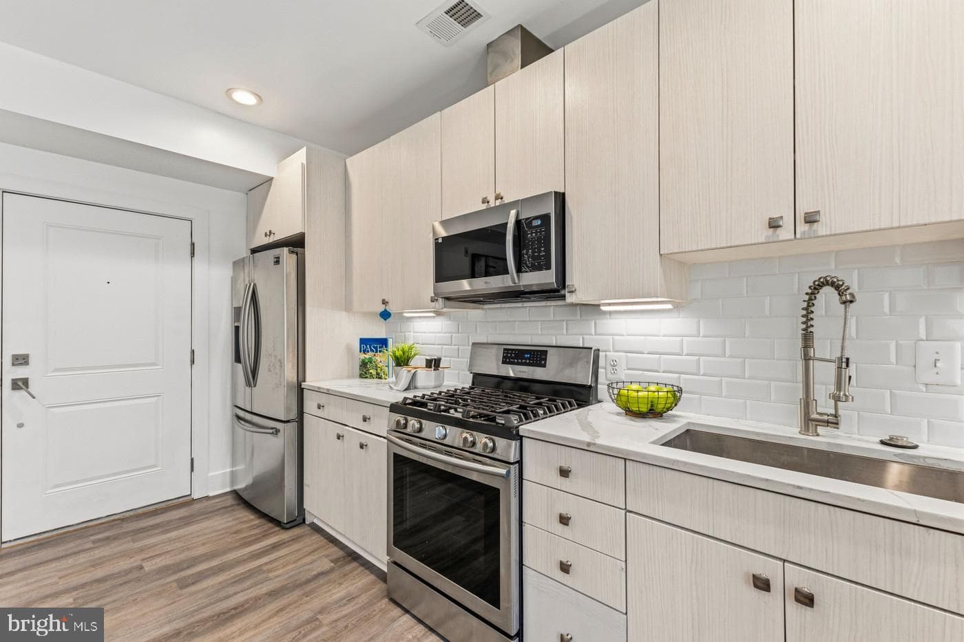 37 Missouri Avenue NW #2 photo 4