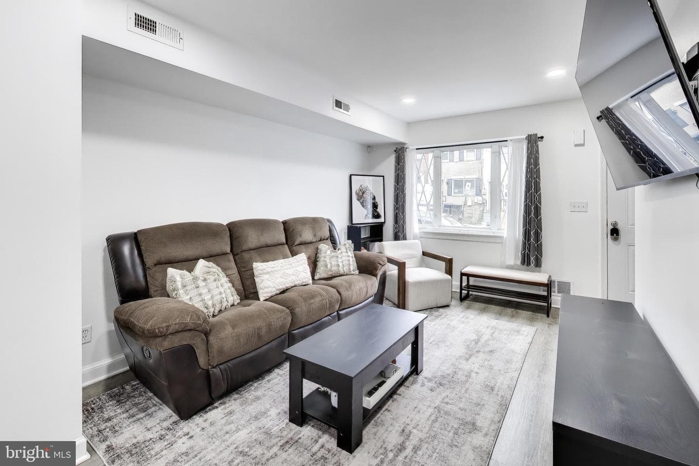 1310 Dexter Terrace SE, Washington