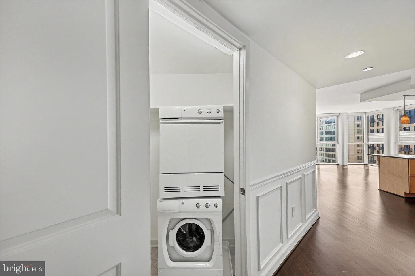1025 1st Street SE #906 photo 23