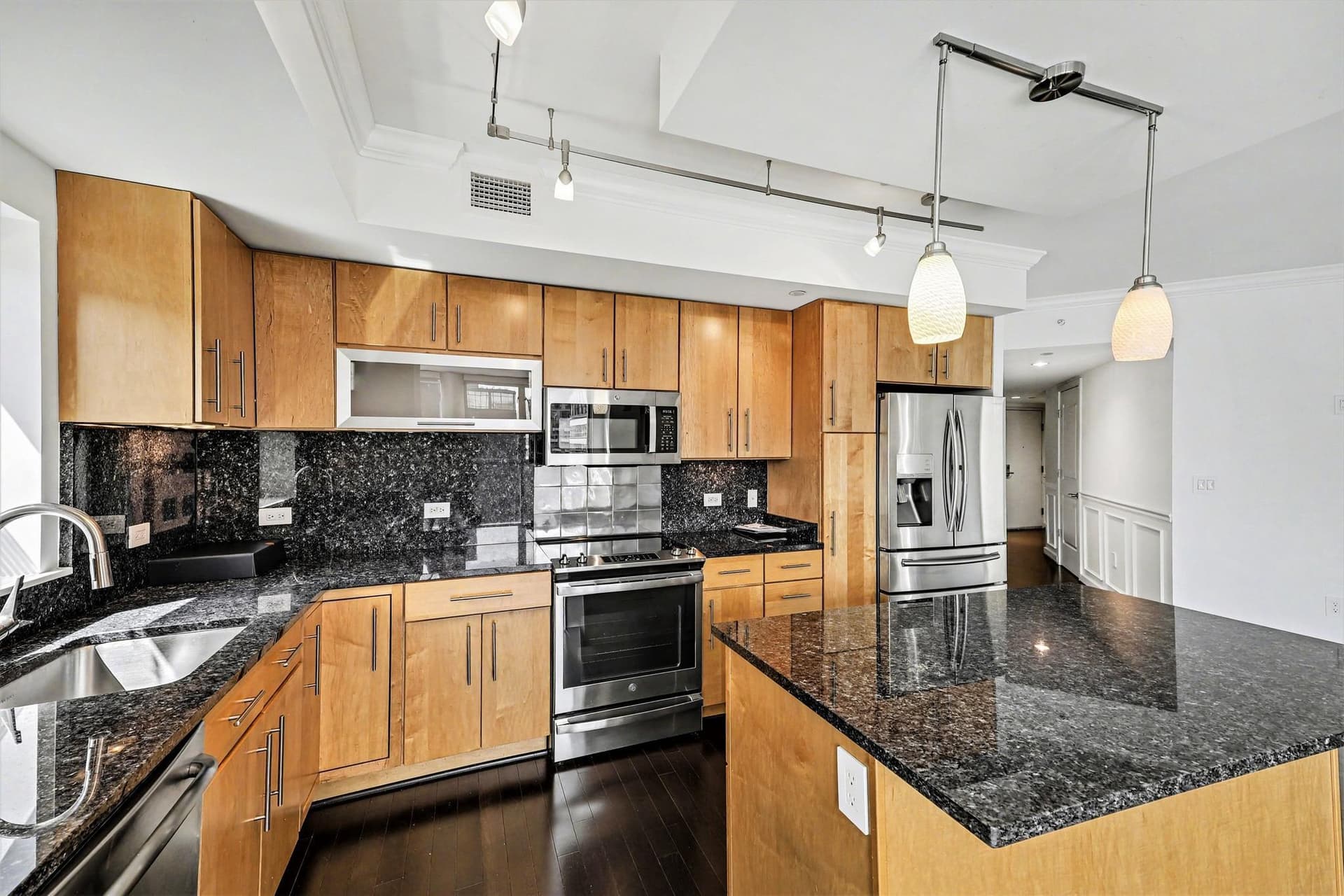 1025 1st Street SE #906 photo 7