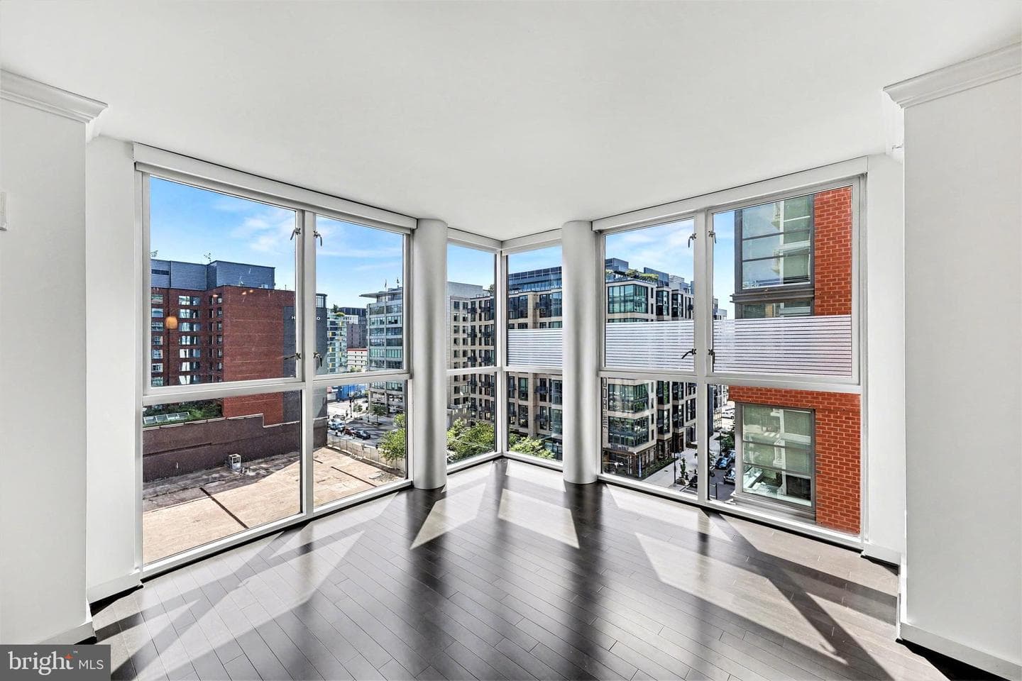1025 1st Street SE #906 photo 9