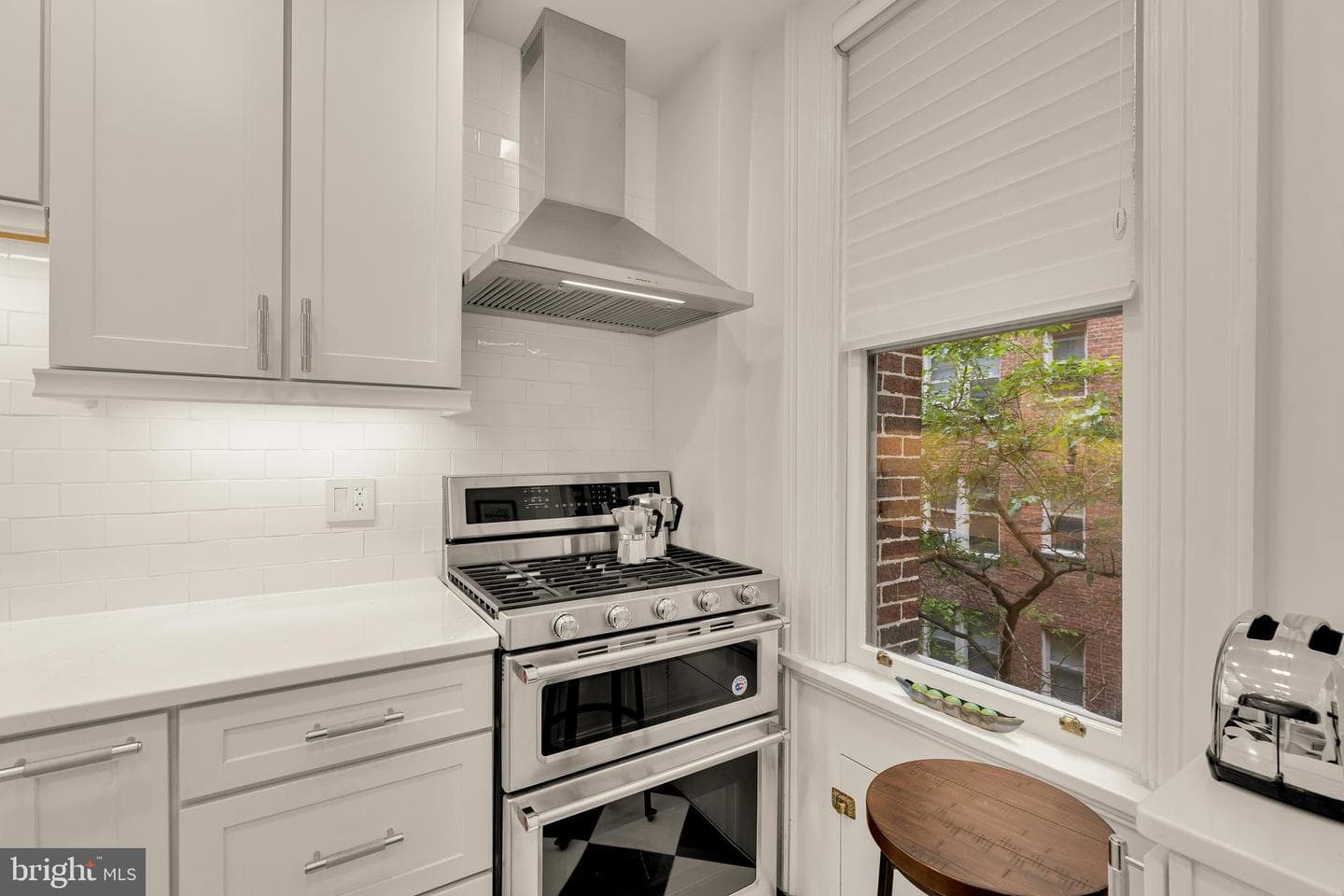 2039 New Hampshire Avenue NW #301 photo 19