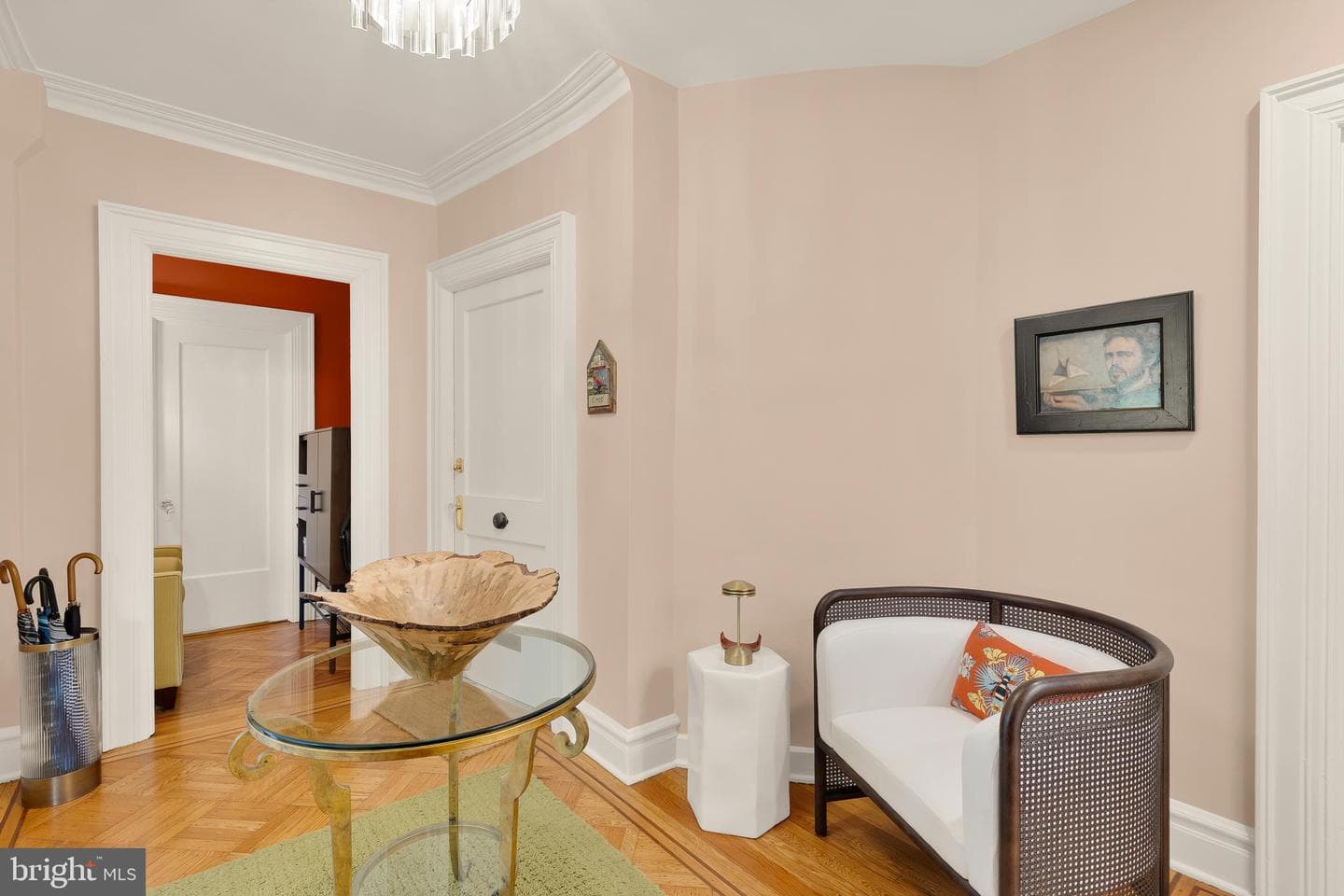 2039 New Hampshire Avenue NW #301 photo 3