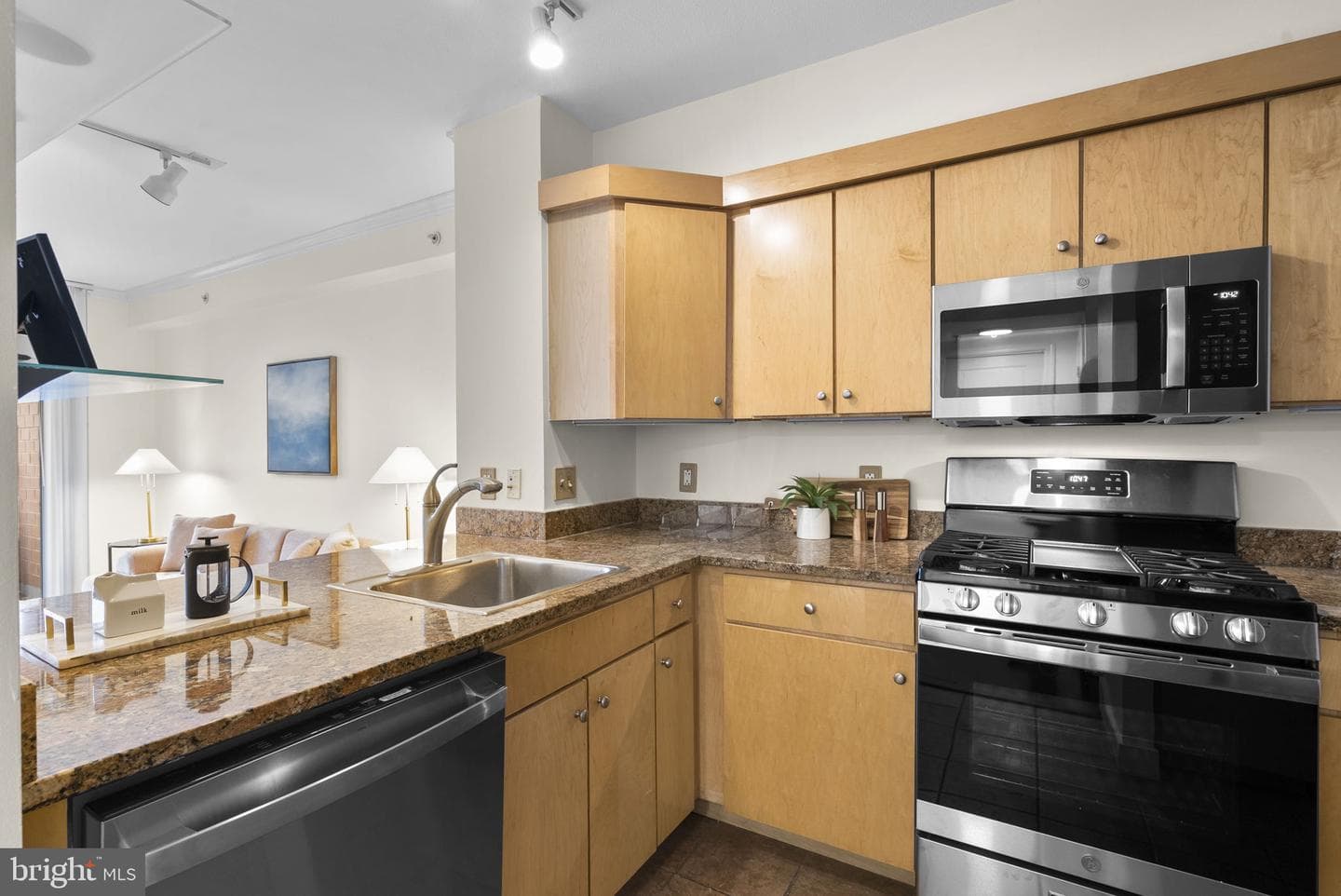 631 D Street NW #1129 photo 10