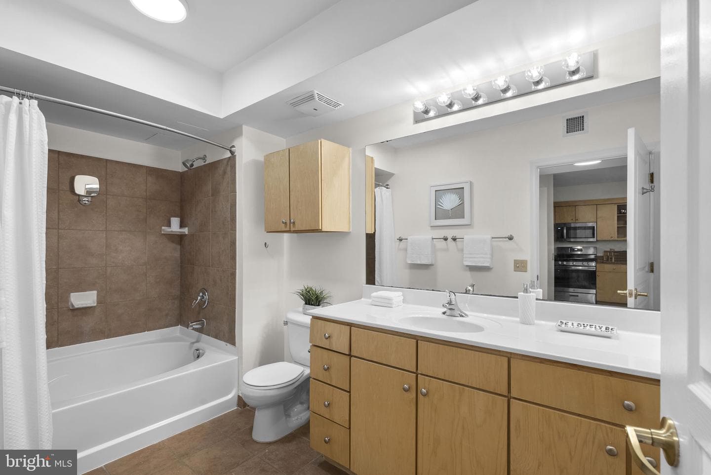 631 D Street NW #1129 photo 15
