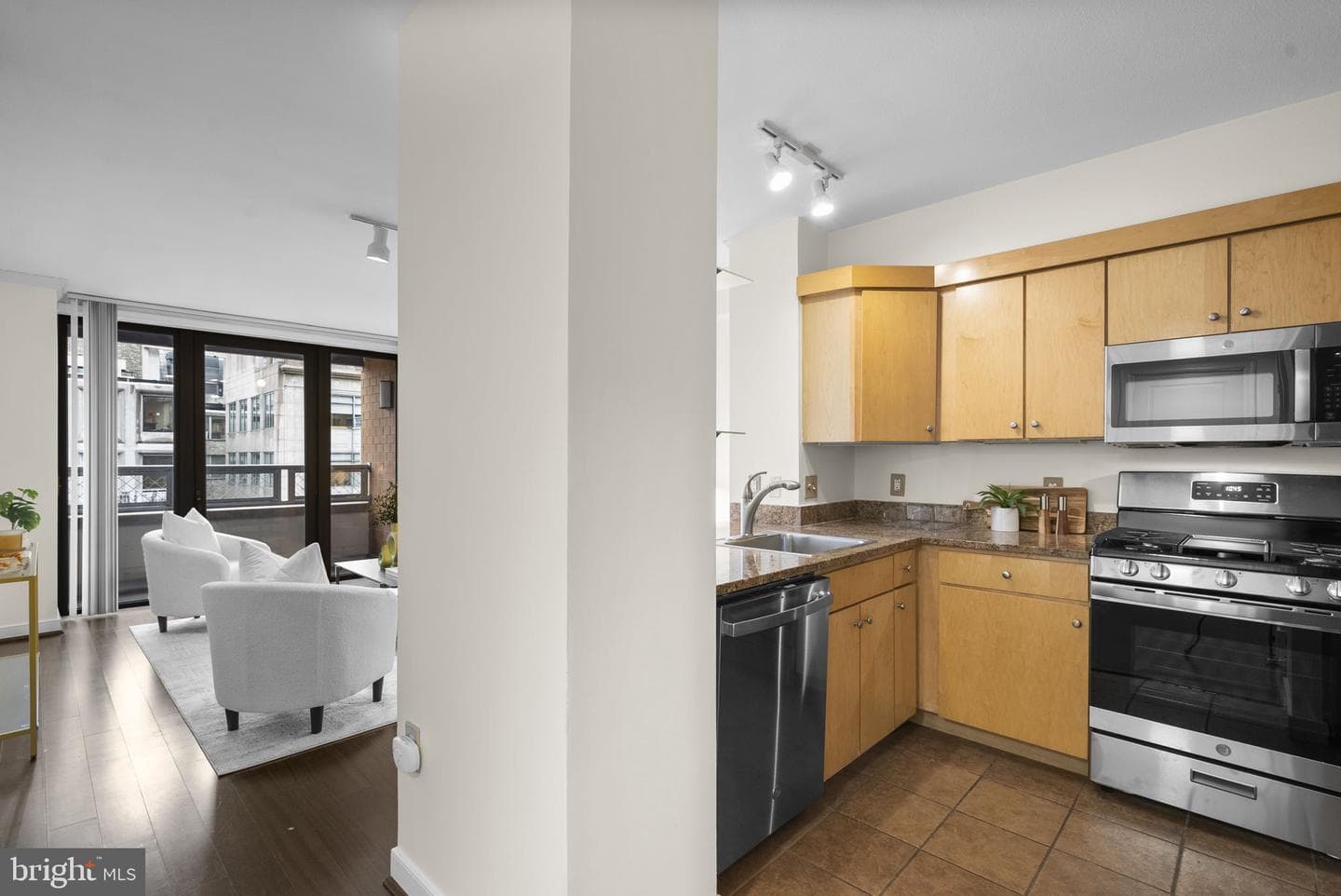 631 D Street NW #1129 photo 9