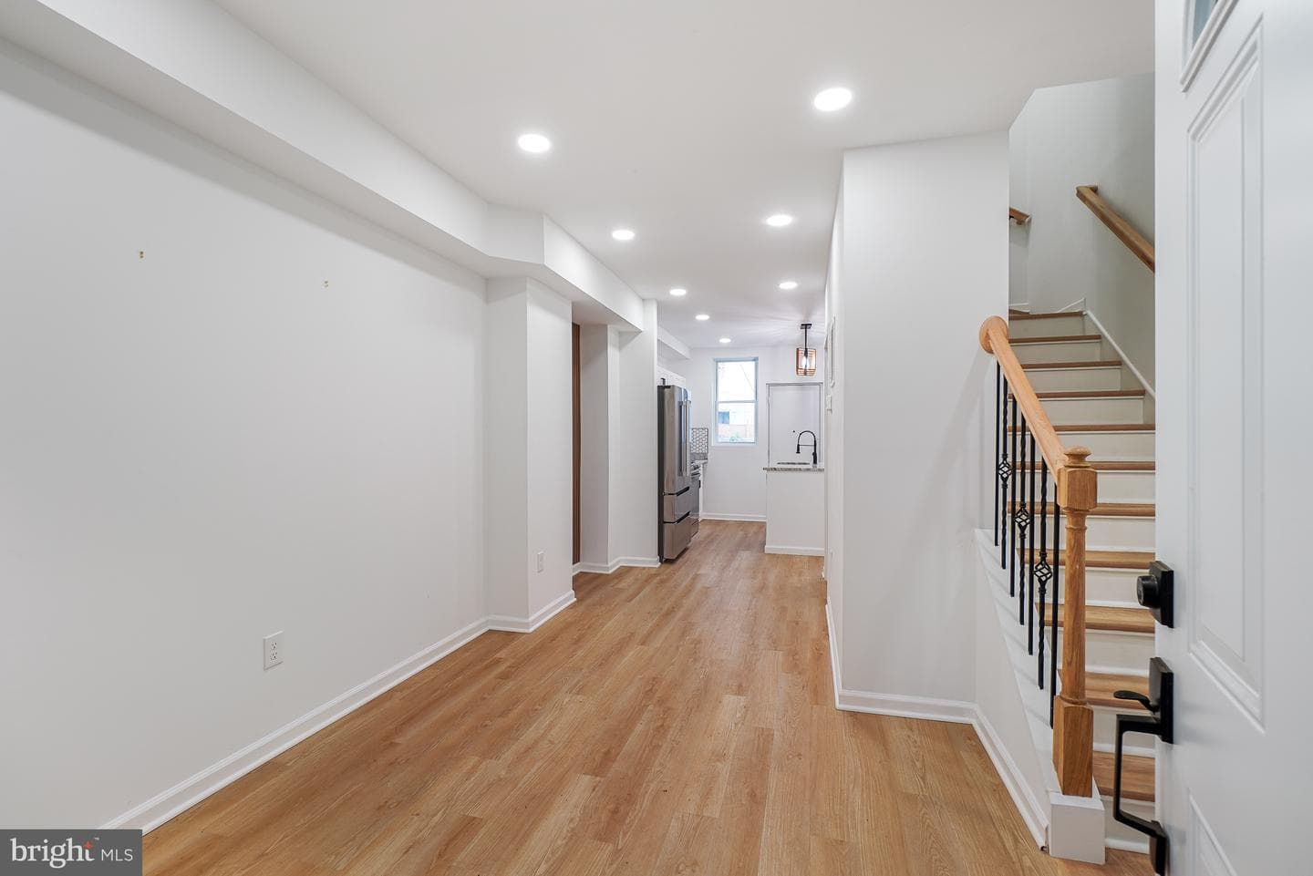 1721 L Street NE photo 4