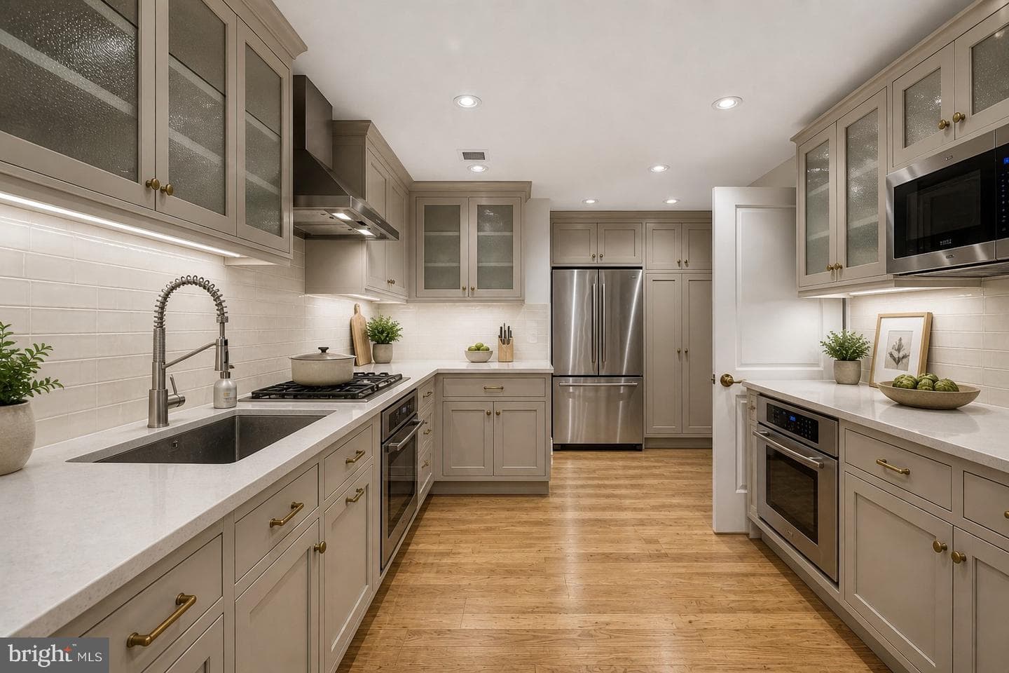 4100 Cathedral Avenue NW #615 photo 24