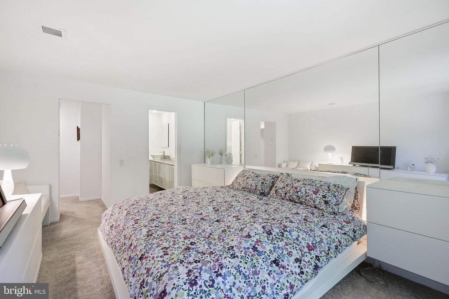 4100 Cathedral Avenue NW #615 photo 31