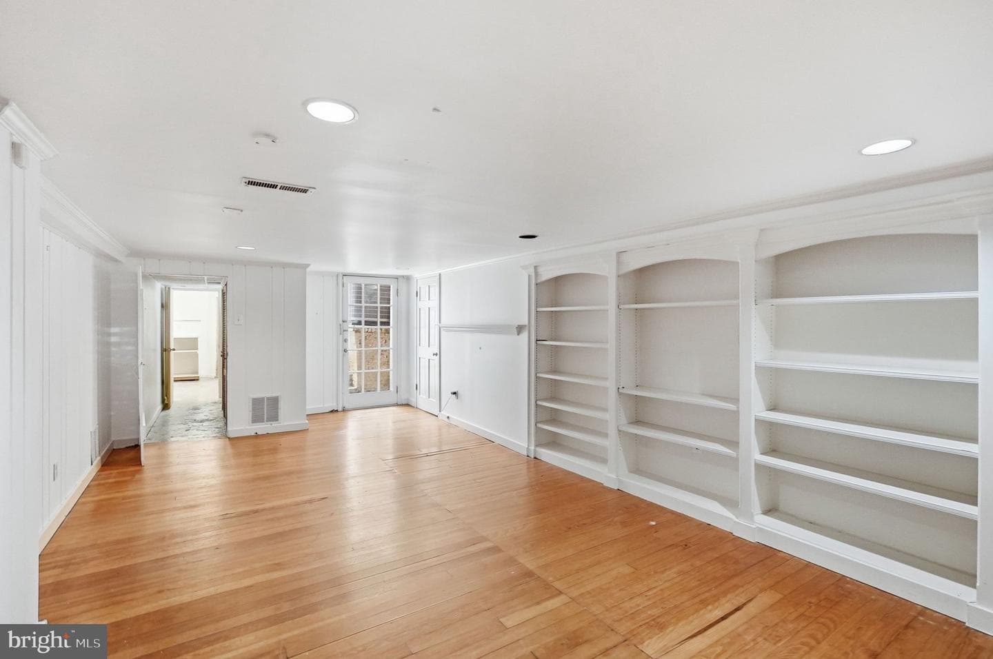 1633 35th Street NW photo 21