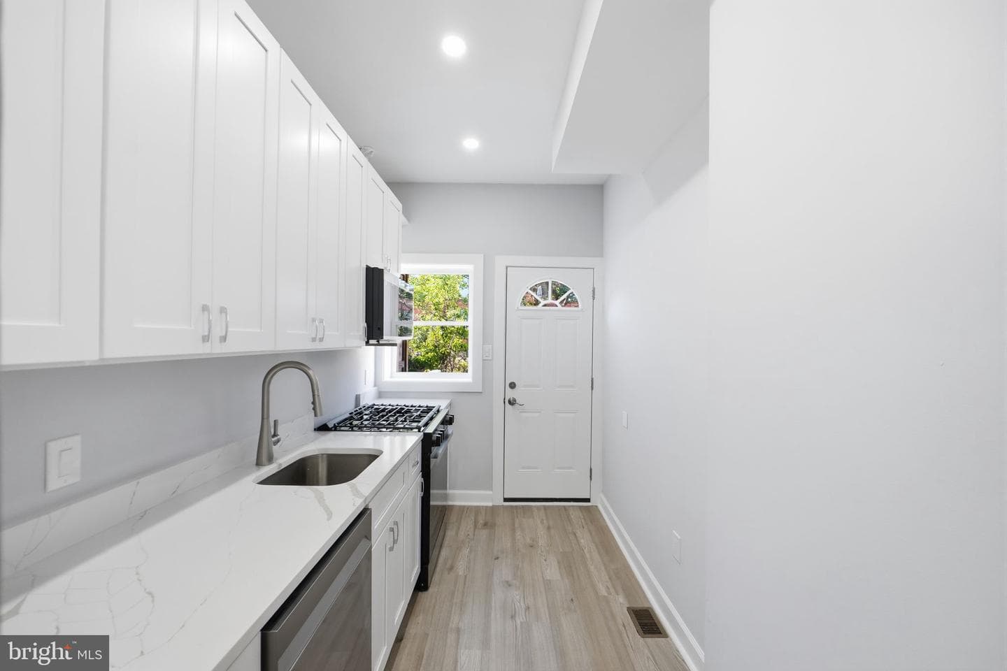 1209 Shepherd Street NW photo 12