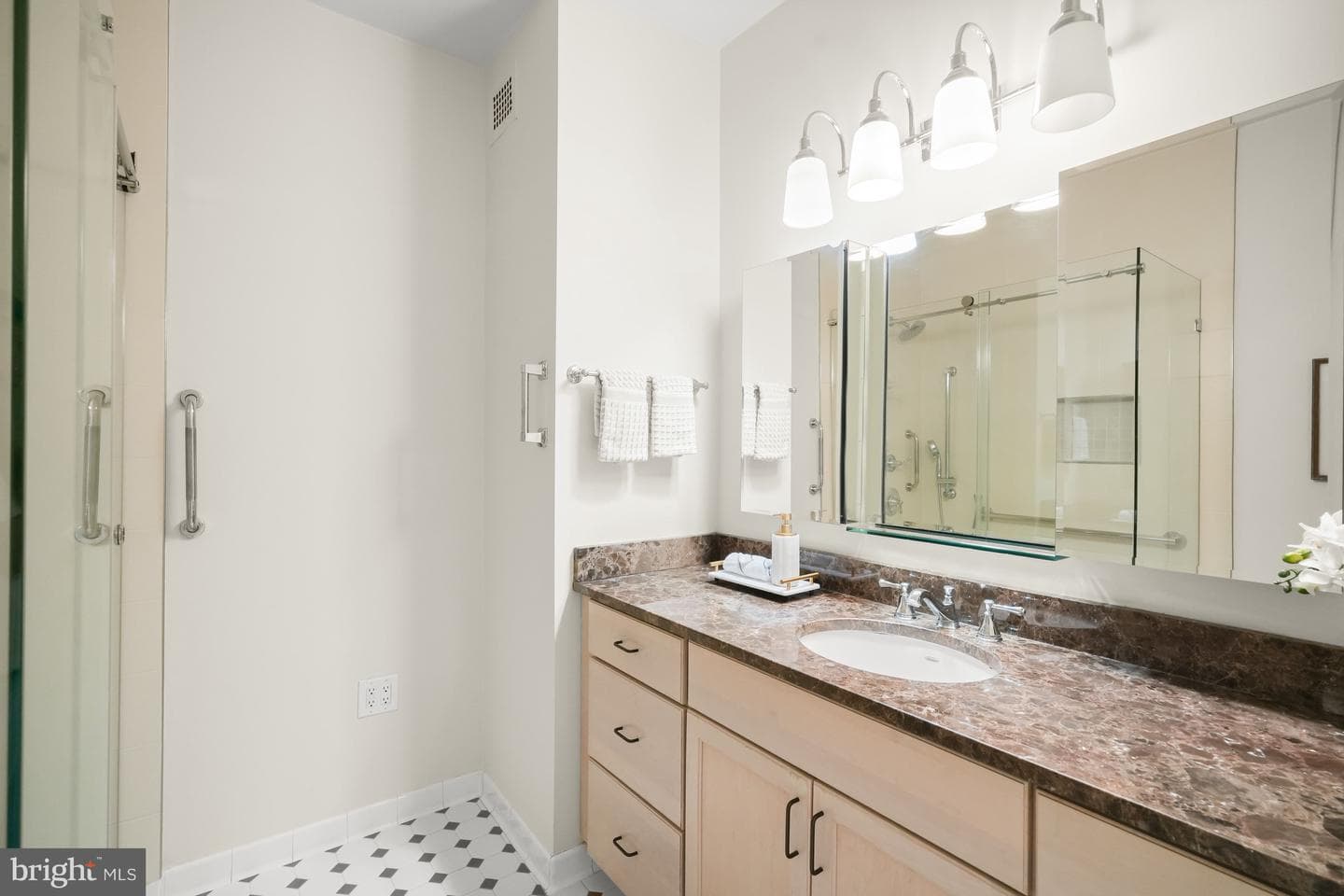 4101 Cathedral Avenue NW #504 photo 16