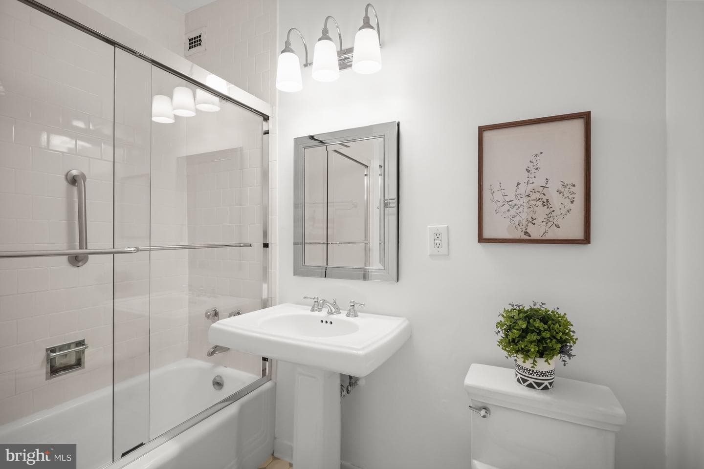 4101 Cathedral Avenue NW #504 photo 20