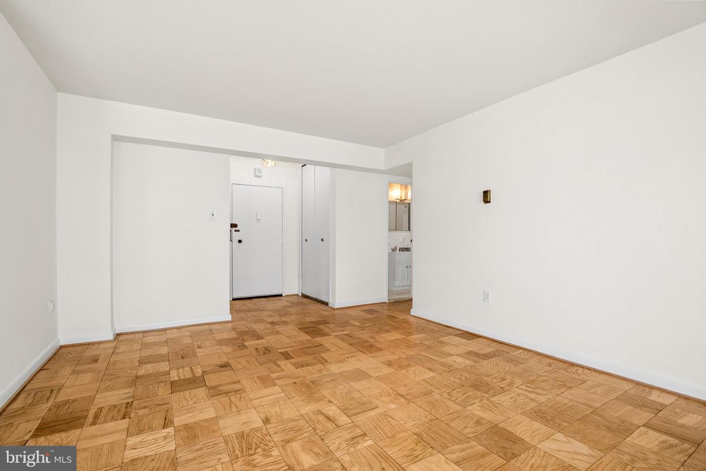 4201 Cathedral Avenue NW #220e photo 10