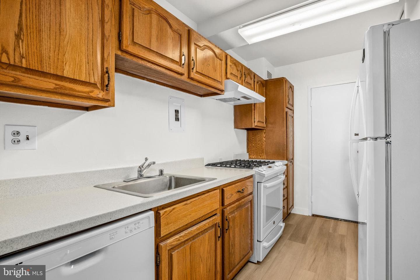 4201 Cathedral Avenue NW #220e photo 20
