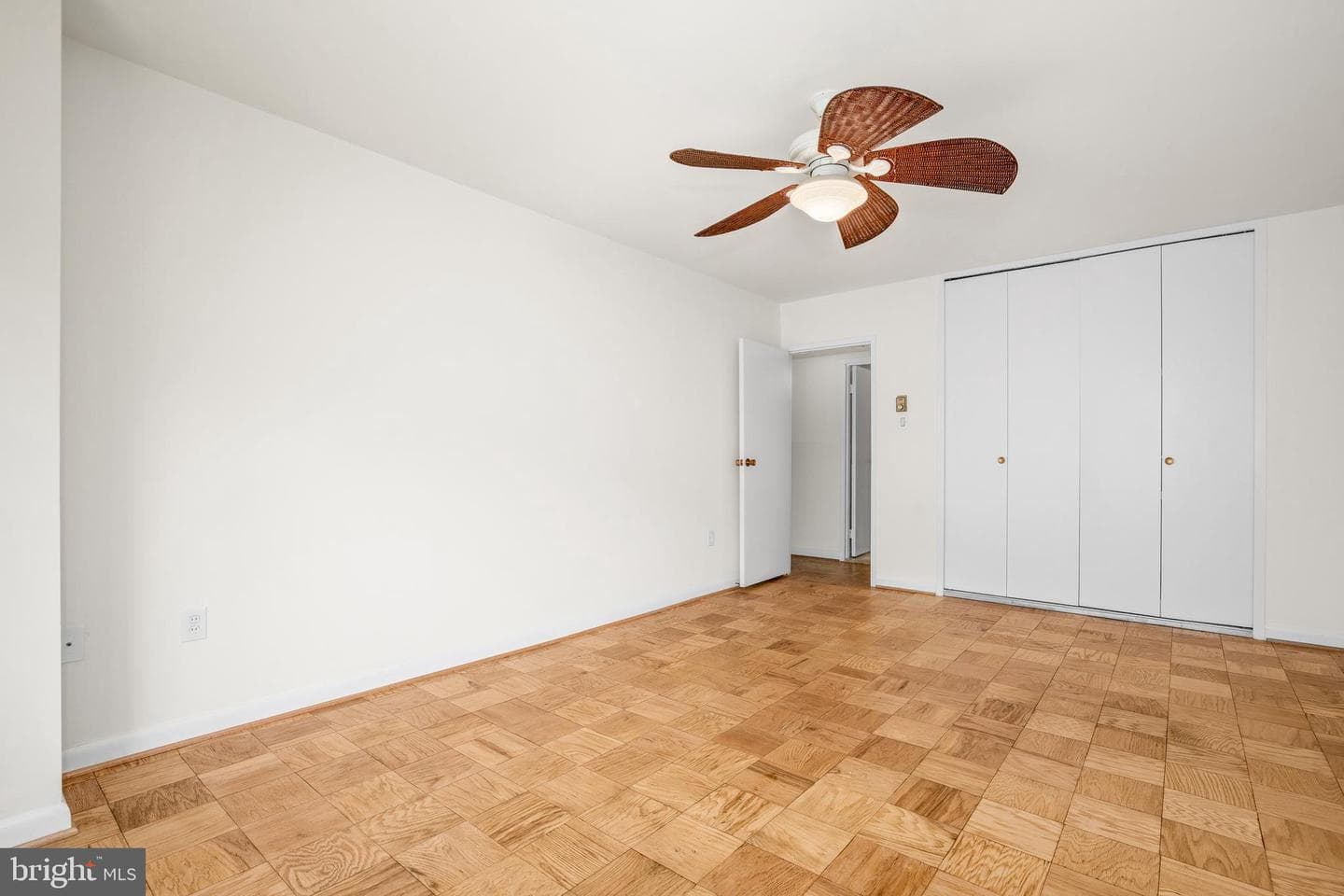 4201 Cathedral Avenue NW #220e photo 26