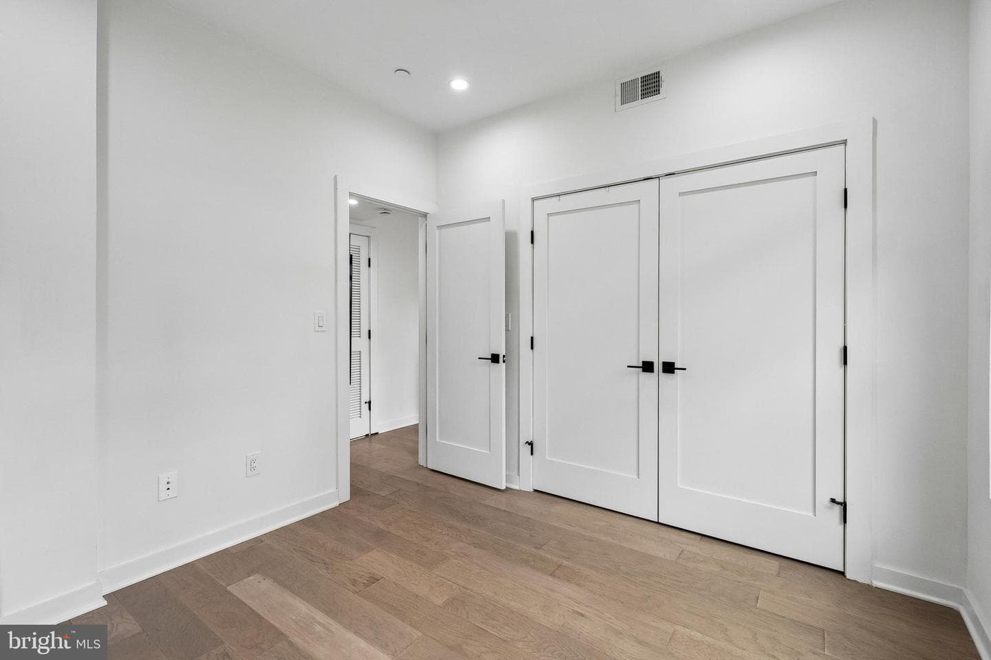 1019 17th Place NE #103 photo 11