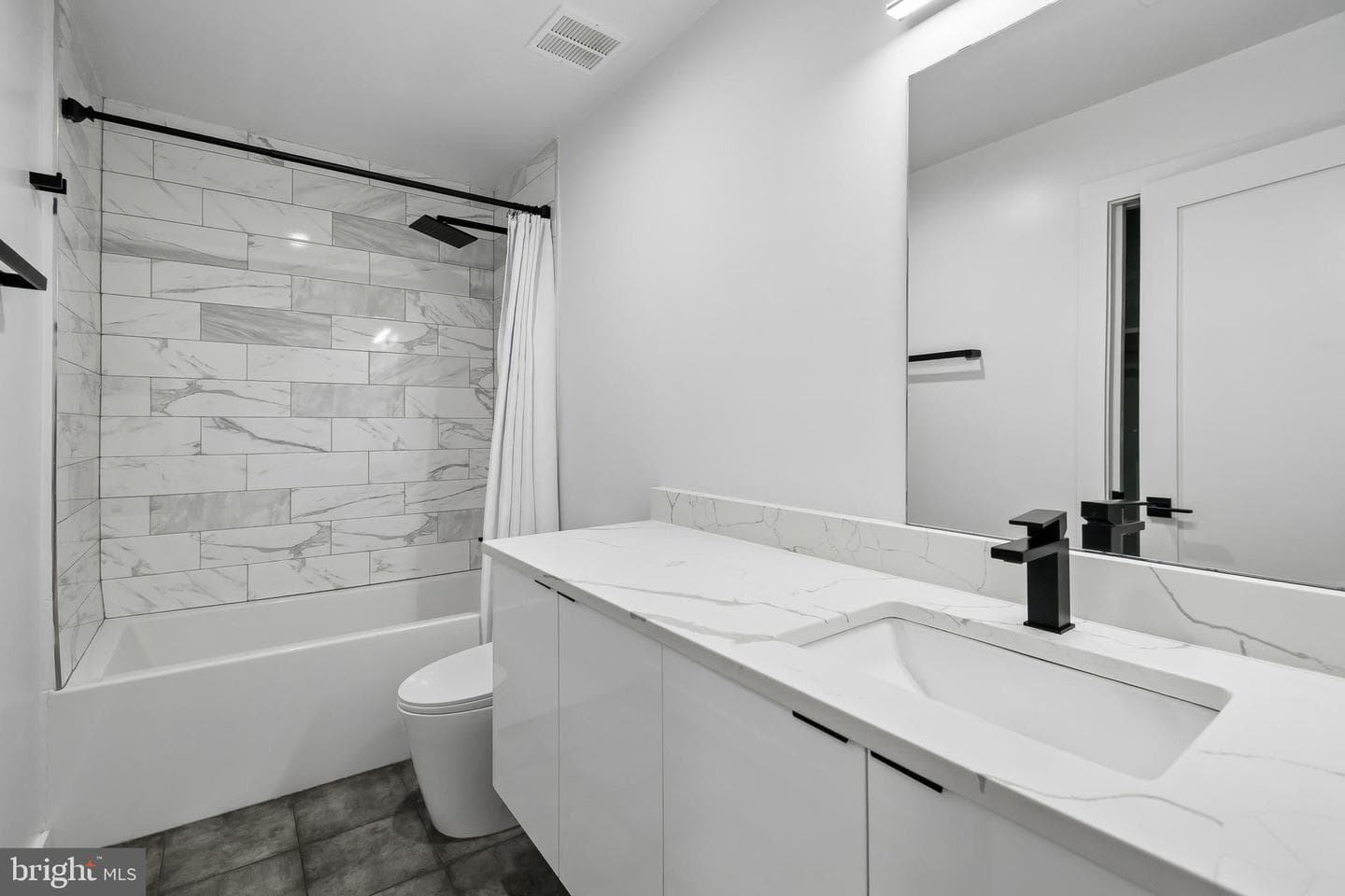 1019 17th Place NE #103 photo 13